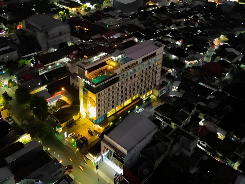 Java Lotus Hotel Jember Exterior photo