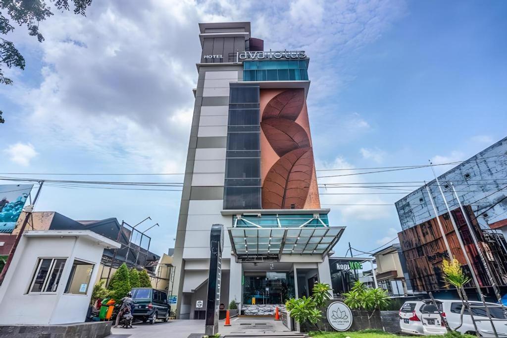 Java Lotus Hotel Jember Exterior photo