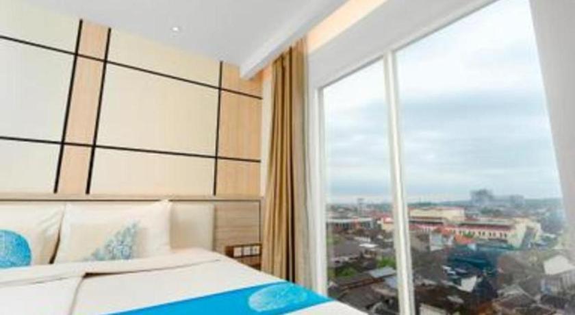 Java Lotus Hotel Jember Exterior photo