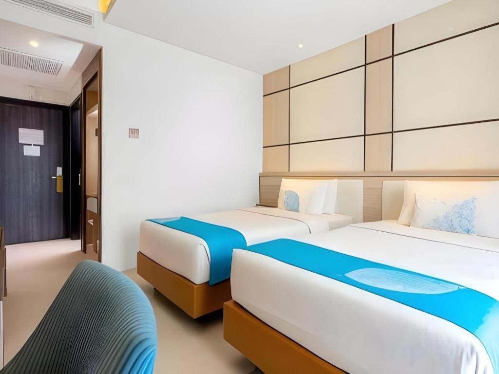 Java Lotus Hotel Jember Exterior photo