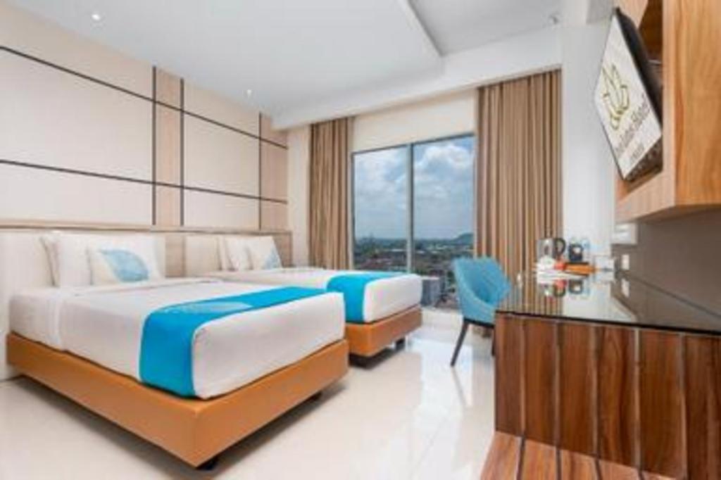Java Lotus Hotel Jember Exterior photo