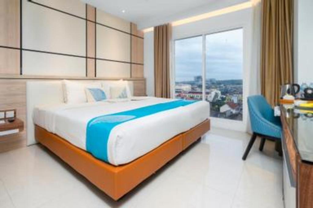 Java Lotus Hotel Jember Exterior photo