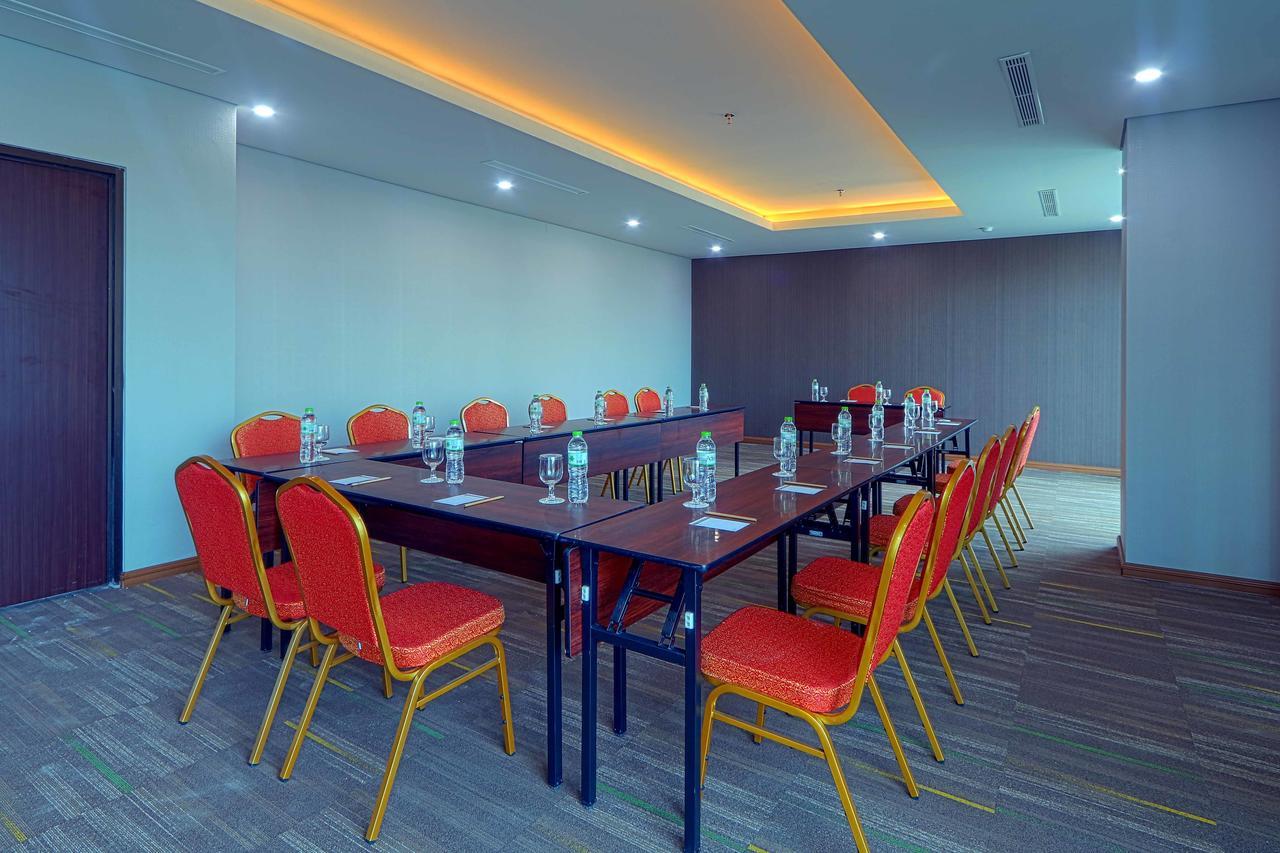 Java Lotus Hotel Jember Exterior photo
