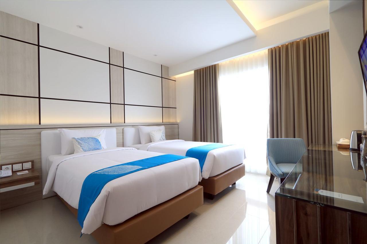 Java Lotus Hotel Jember Exterior photo