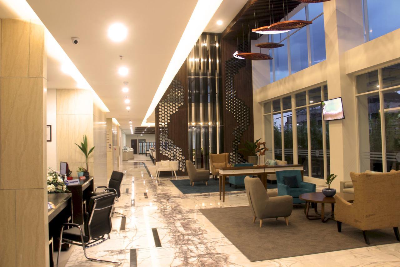 Java Lotus Hotel Jember Exterior photo